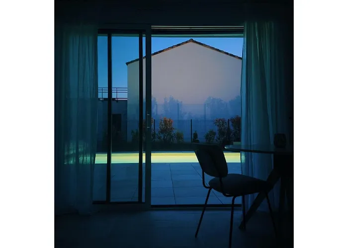 Apartamento Romantique Proche Climatisee Avec Balneo, Video Projecteur Et Piscine *